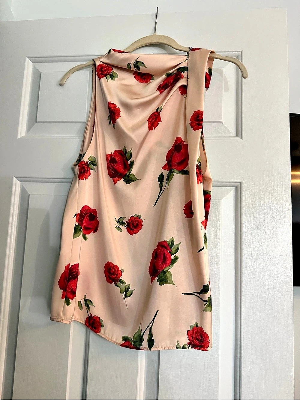 MNG Floral Tank Top in Pink & Red Size Medium Like New